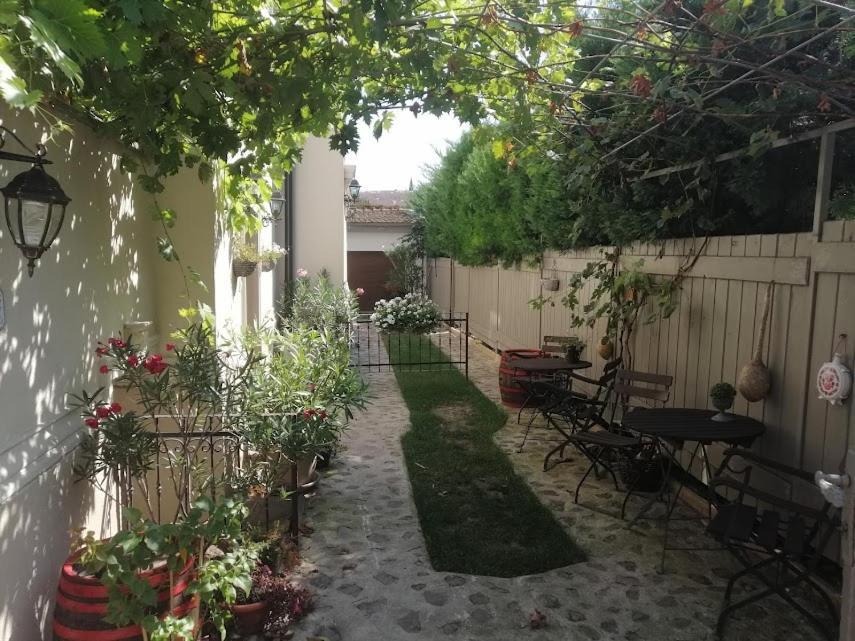 Kuria Apartman With Private Jacuzzi And Pool 布达佩斯 外观 照片