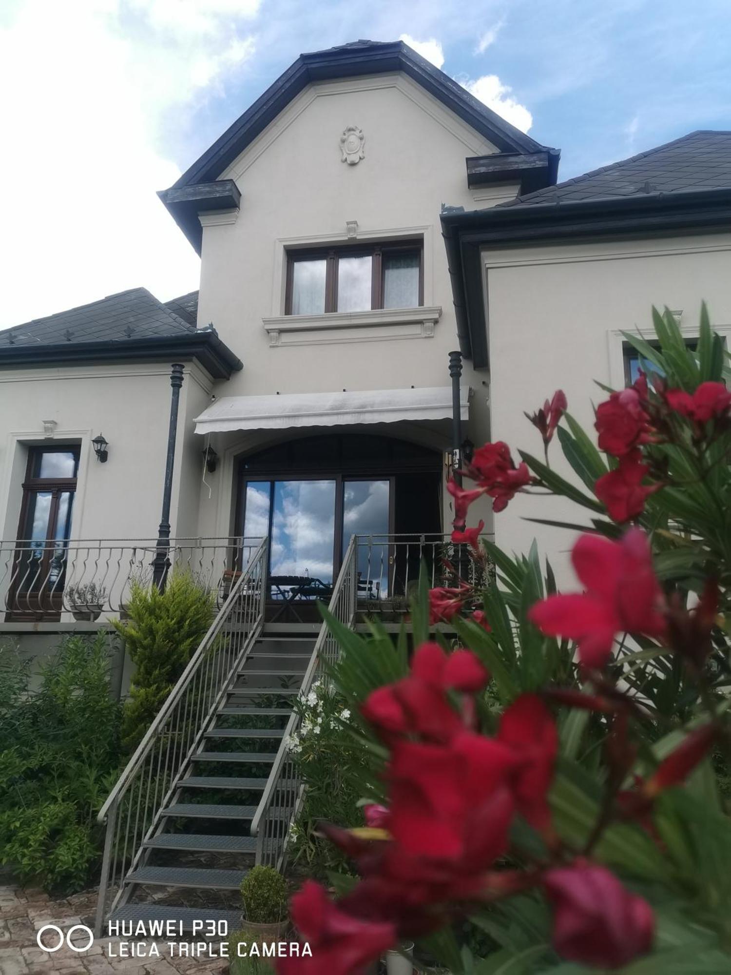 Kuria Apartman With Private Jacuzzi And Pool 布达佩斯 外观 照片